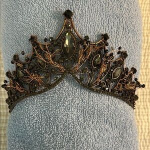Exquisite Black and Copper Tiara